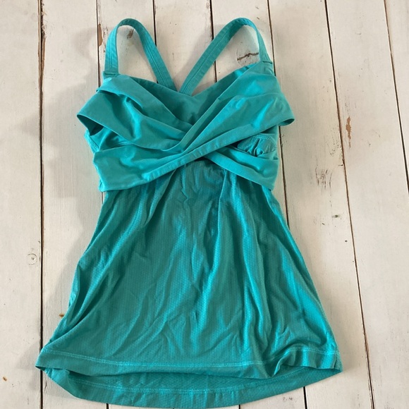 Lululemon Teal Sports Top, Size 4 - Picture 3 of 6